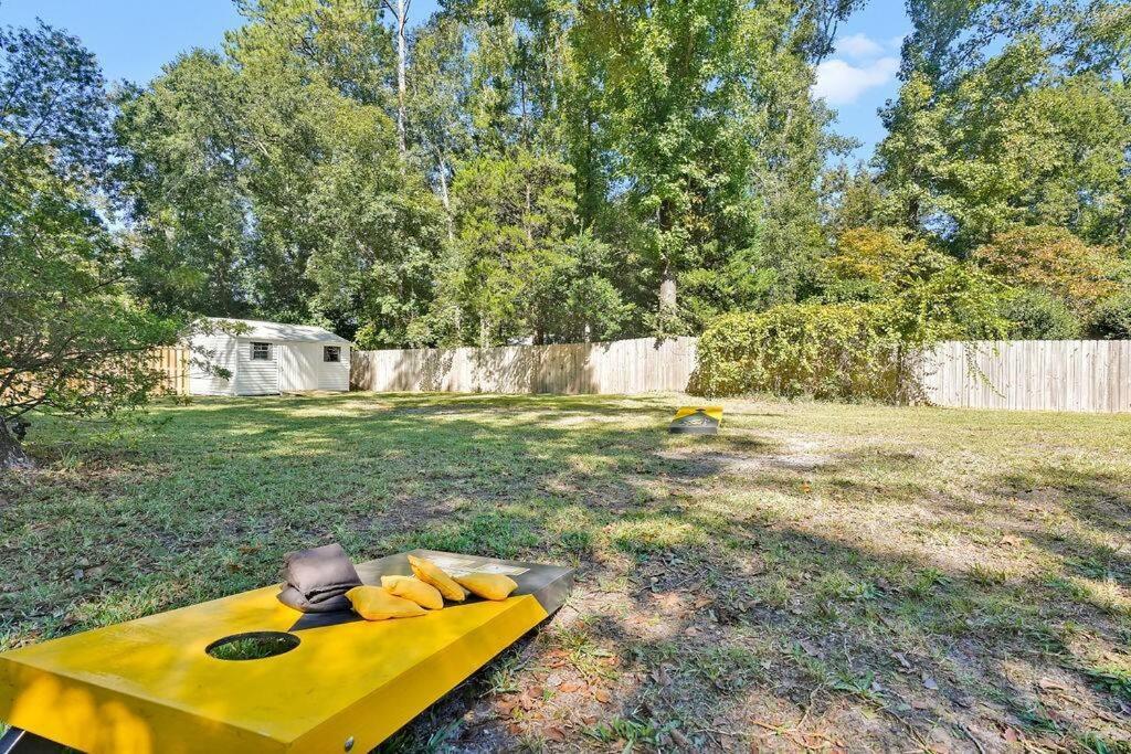 Middle Sound Hideaway~Beaches, Shopping, Families Villa Wilmington Bagian luar foto