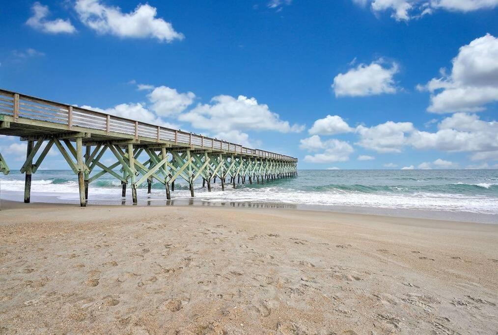 Middle Sound Hideaway~Beaches, Shopping, Families Villa Wilmington Bagian luar foto