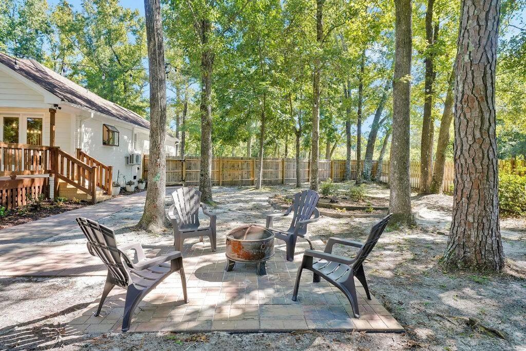 Middle Sound Hideaway~Beaches, Shopping, Families Villa Wilmington Bagian luar foto